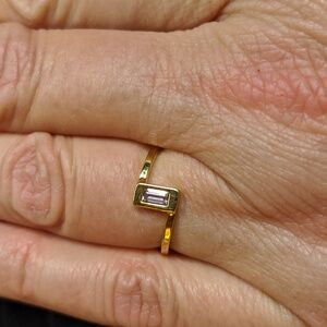 AVON Vintage Delicate Hues Stackable Ring, Simulated Light Amethyst, Goldtone